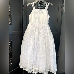 Flower Girl💐 White Formal Dress w Flower Lace Detail & Layered Skirt